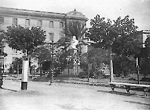 1920_PiazzaGaribaldi_BustoGenerale